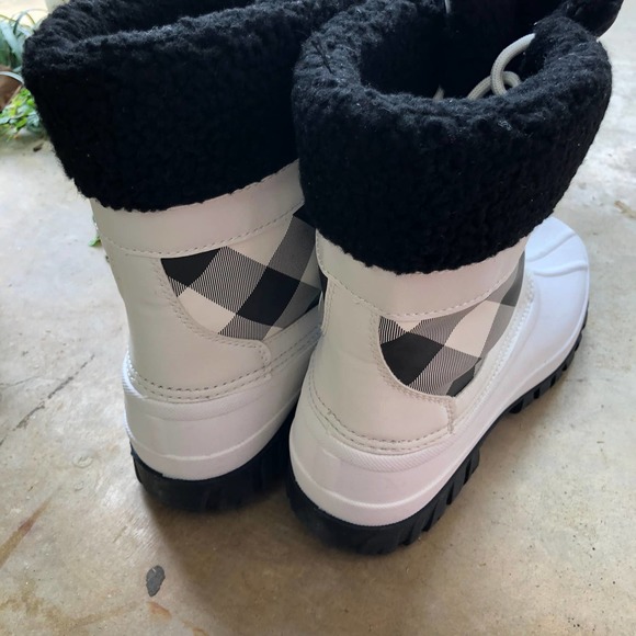 STORM by COUGAR Women's Candela Waterproof Lace-Up Winter Boots White Buffalo - Picture 4 of 6